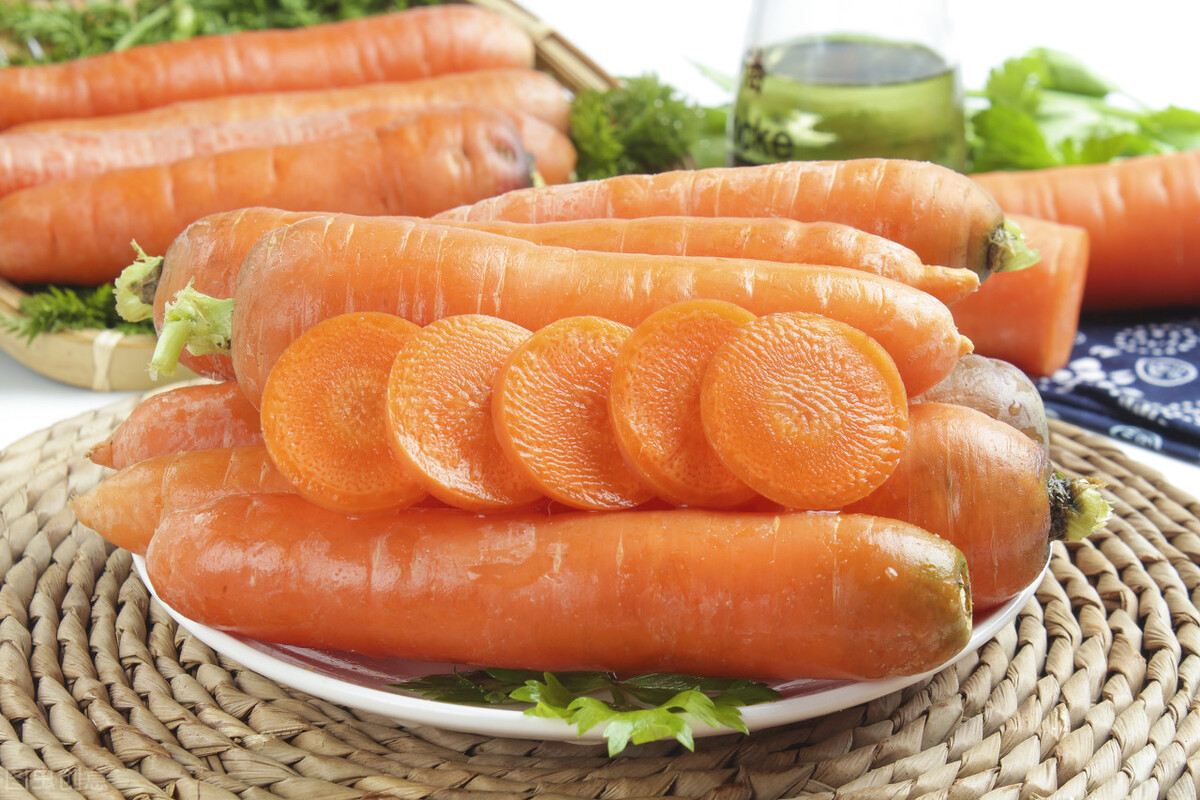 分享什么樣的營養(yǎng)蔬菜適合夏天補(bǔ)身體吃