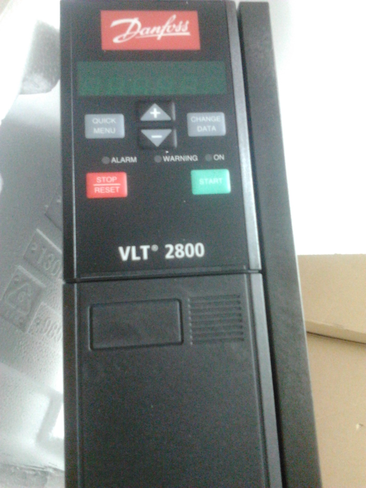 丹佛斯變頻器一級代理VLT2840，全新正品，品質(zhì)優(yōu)良，價格優(yōu)惠.